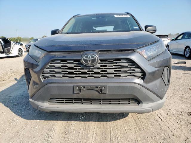 JTMH1RFV0KD014399 - 2019 TOYOTA RAV4 LE Сірий фото 5