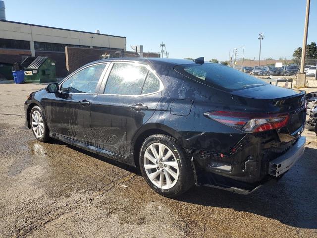 4T1C11AK1PU802717 - 2023 TOYOTA CAMRY LE BLACK photo 2