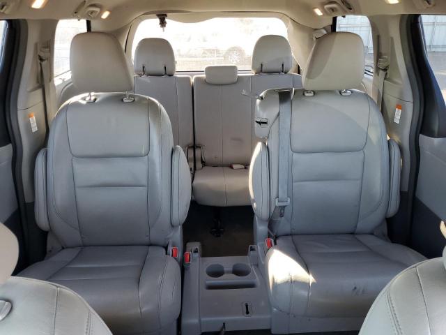 5TDYZ3DC7JS941426 - 2018 TOYOTA SIENNA XLE GRAY photo 10