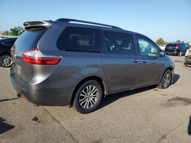 5TDYZ3DC7JS941426 - 2018 TOYOTA SIENNA XLE GRAY photo 3