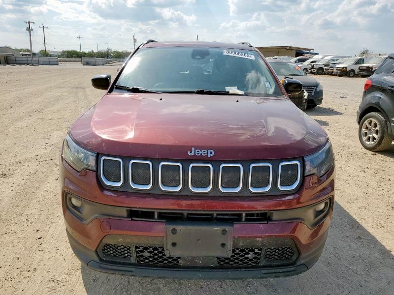 3C4NJCBB9NT138424 - 2022 JEEP COMPASS LATITUDE 勃艮第红 照片 5