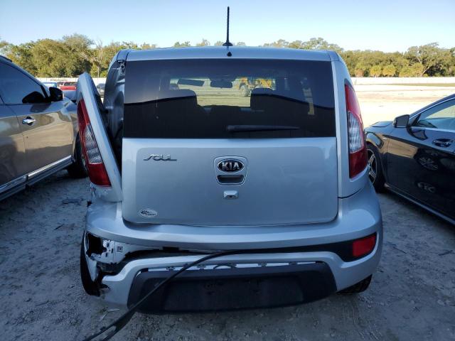 KNDJT2A67D7506545 - 2013 KIA SOUL + SILVER photo 6