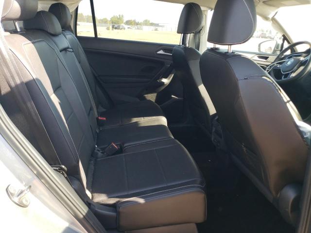 3VV2B7AX5MM112465 - 2021 VOLKSWAGEN TIGUAN SE فضي صورة 10