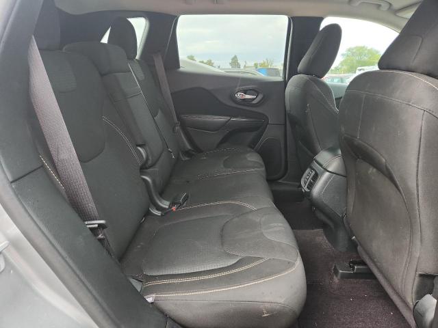 1C4PJMCS2GW271780 - 2016 JEEP CHEROKEE LATITUDE SILVER photo 10