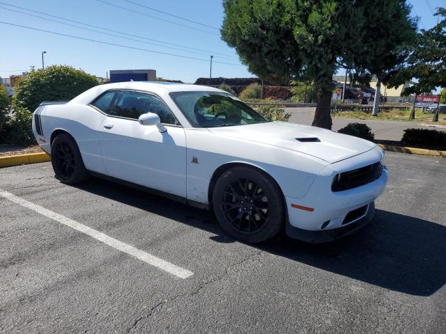 2C3CDZFJ3FH710251 - 2015 DODGE CHALLENGER R/T SCAT PACK WHITE photo 4