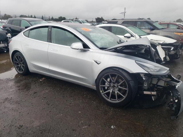 5YJ3E1EA9JF058648 - 2018 TESLA MODEL 3 SILVER photo 4