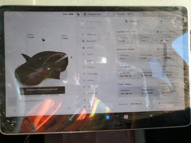 7SAYGDEF5NF410291 - 2022 TESLA MODEL Y შავი ფოტო 9