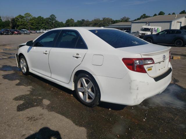 4T1BF1FK0CU144002 - 2012 TOYOTA CAMRY BASE WHITE photo 2