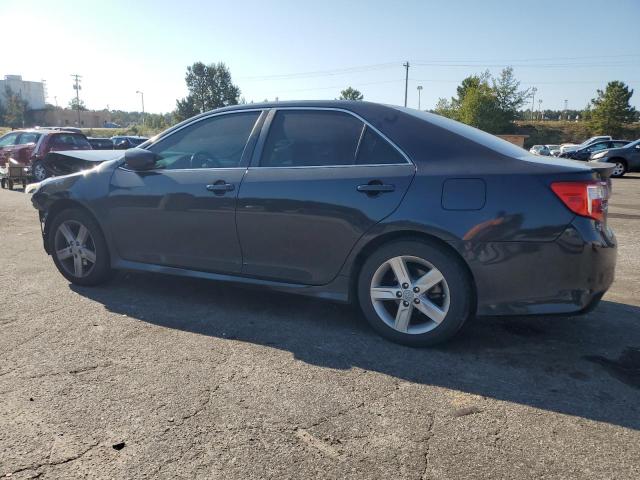 4T1BF1FK0CU081077 - 2012 TOYOTA CAMRY BASE Grafito foto 2