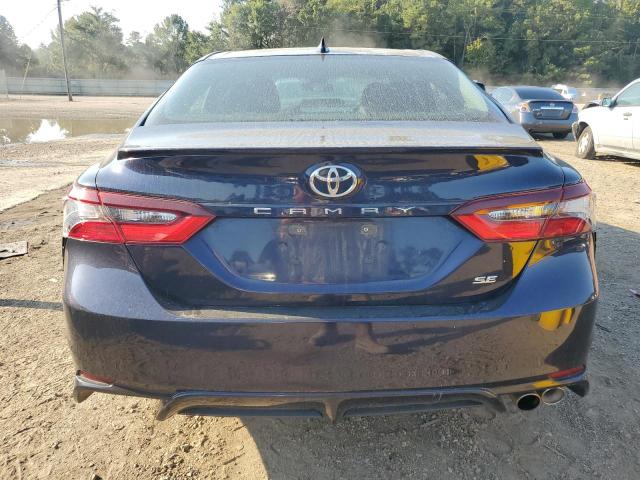 4T1G11AK2NU664734 - 2022 TOYOTA CAMRY SE BLUE photo 6