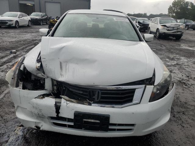 1HGCP25488A065444 - 2008 HONDA ACCORD LXP WHITE photo 5