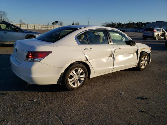 JHMCP26408C034012 - 2008 HONDA ACCORD LXP WHITE photo 3