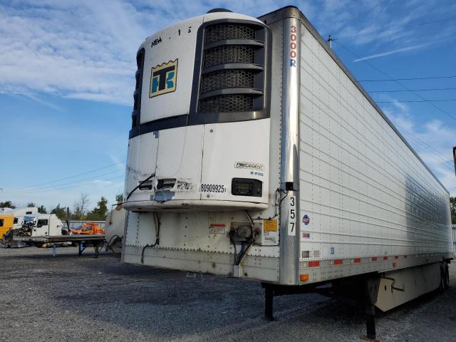 1UYVS2535FM496902 - 2015 UTILITY VS2RA WHITE photo 2