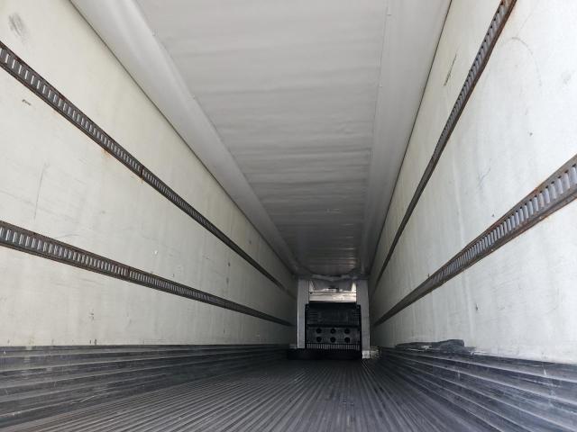 1UYVS2535FM496902 - 2015 UTILITY VS2RA WHITE photo 5