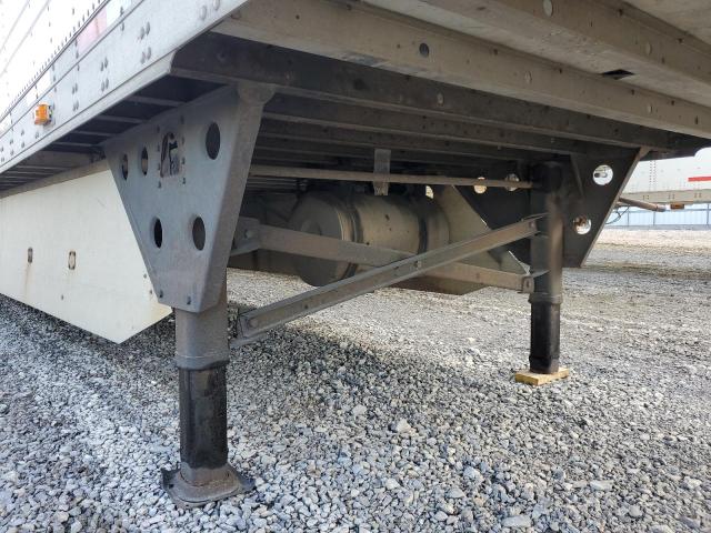 1UYVS2535FM496902 - 2015 UTILITY VS2RA WHITE photo 9