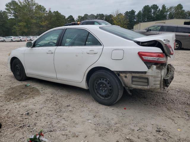 4T1BF3EK5AU567233 - 2010 TOYOTA CAMRY BASE WHITE photo 2