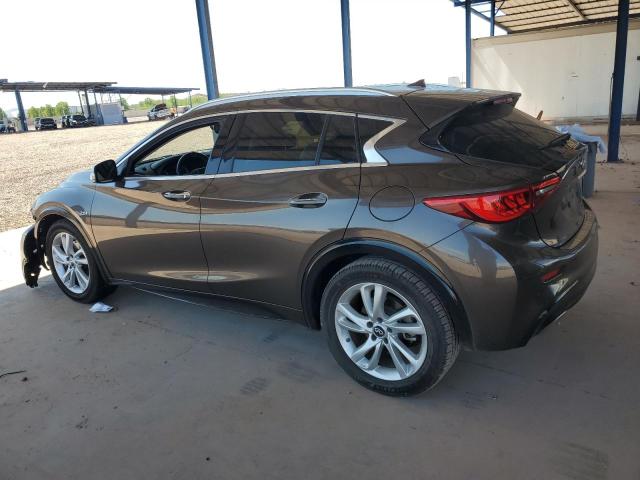 SJKCH5CP7JA044369 - 2018 INFINITI QX30 BASE TAN photo 2