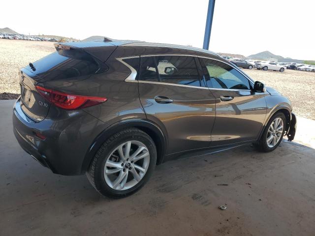 SJKCH5CP7JA044369 - 2018 INFINITI QX30 BASE TAN photo 3