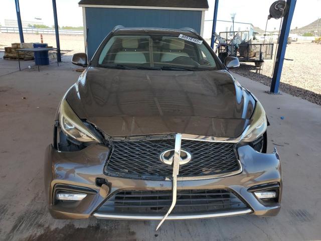SJKCH5CP7JA044369 - 2018 INFINITI QX30 BASE TAN photo 5