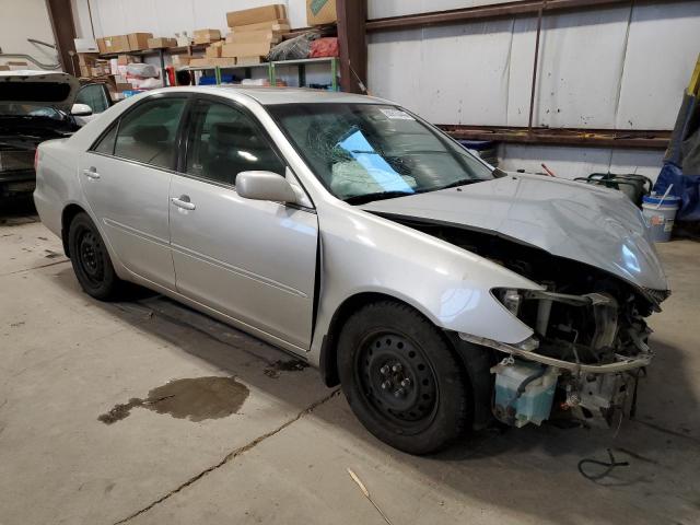 JTDBF30K820084288 - 2002 TOYOTA CAMRY LE SILVER photo 4