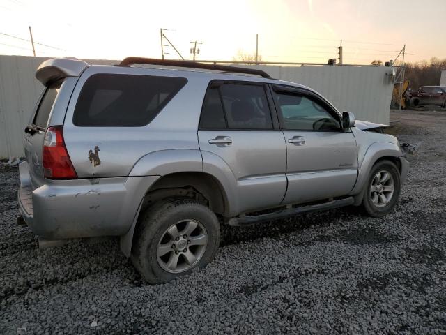 JTEZU14R370098201 - 2007 TOYOTA 4RUNNER LI SR5 SILVER photo 3