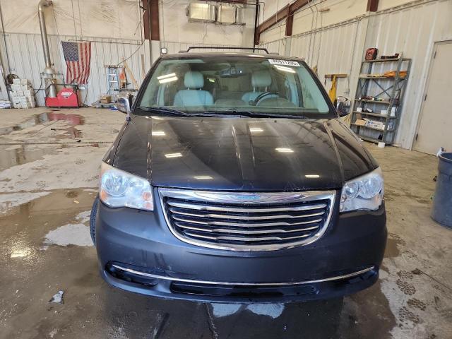 2C4RC1CG5DR808238 - 2013 CHRYSLER TOWN & COU TOURING L GRAY photo 5