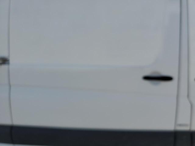 WD3PE7CC3A5466079 - 2010 MERCEDES-BENZ SPRINTER 2500 WHITE photo 11