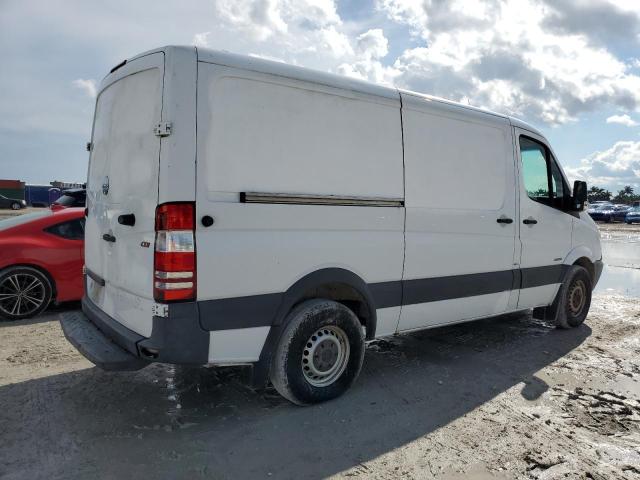 WD3PE7CC3A5466079 - 2010 MERCEDES-BENZ SPRINTER 2500 WHITE photo 3