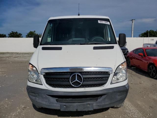 WD3PE7CC3A5466079 - 2010 MERCEDES-BENZ SPRINTER 2500 WHITE photo 5