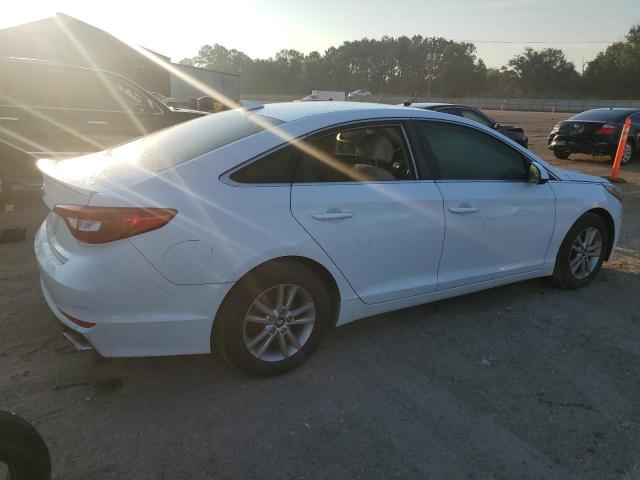 5NPE24AF5HH525144 - 2017 HYUNDAI SONATA SE WHITE photo 3