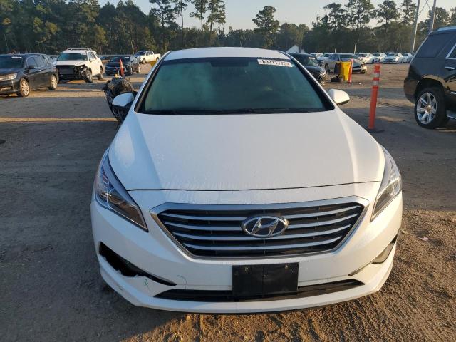 5NPE24AF5HH525144 - 2017 HYUNDAI SONATA SE WHITE photo 5