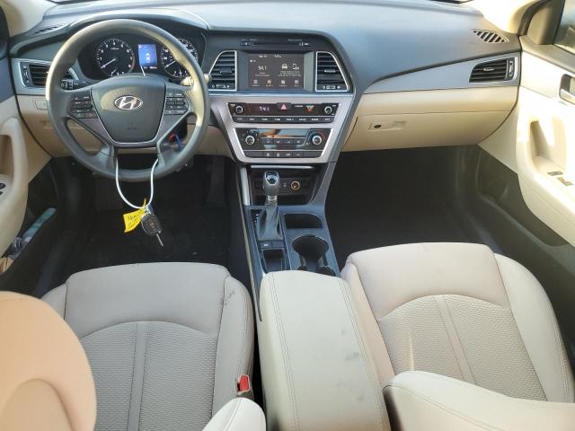 5NPE24AF5HH525144 - 2017 HYUNDAI SONATA SE WHITE photo 8