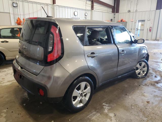 KNDJN2A21J7608667 - 2018 KIA SOUL GRAY photo 3