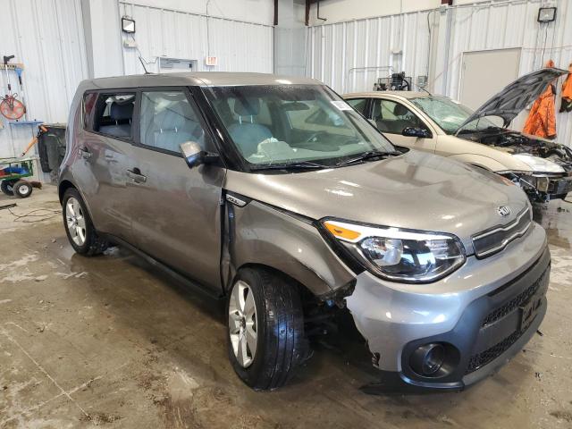 KNDJN2A21J7608667 - 2018 KIA SOUL GRAY photo 4