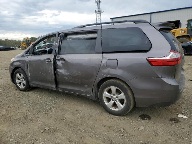 5TDKZ3DC6HS846050 - 2017 TOYOTA SIENNA LE ნაცრისფერი ფოტო 2