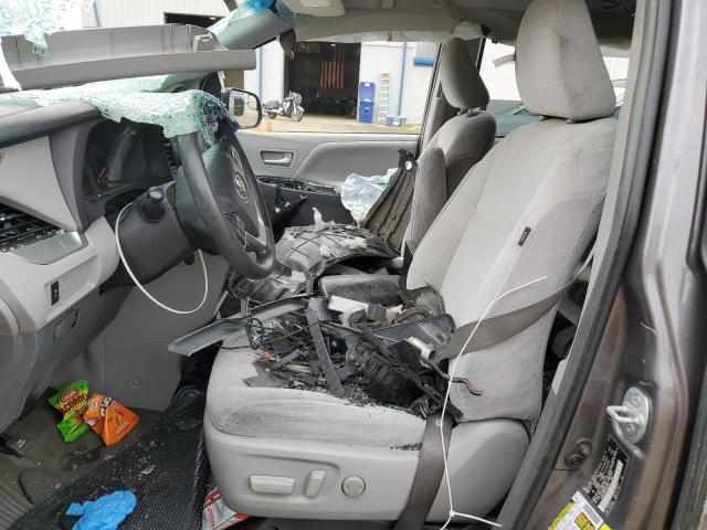 5TDKZ3DC6HS846050 - 2017 TOYOTA SIENNA LE ნაცრისფერი ფოტო 7