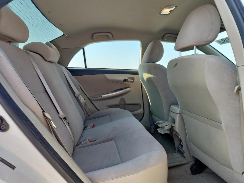 JTDBU4EEXBJ089873 - 2011 TOYOTA COROLLA BASE 白色 照片 10