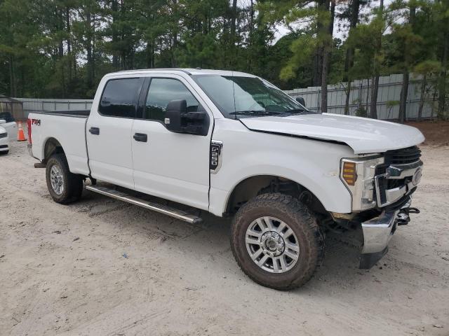1FT7W2B66KEF58998 - 2019 FORD F250 SUPER DUTY WHITE photo 4