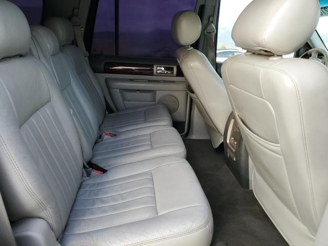 5LMFU28R44LJ36822 - 2004 LINCOLN NAVIGATOR 奶油色 照片 11
