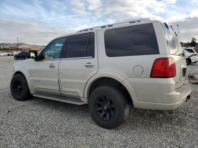 5LMFU28R44LJ36822 - 2004 LINCOLN NAVIGATOR CREAM photo 2