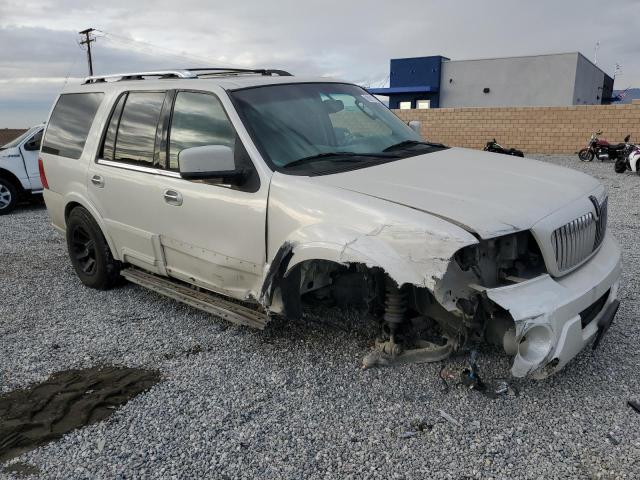 5LMFU28R44LJ36822 - 2004 LINCOLN NAVIGATOR CREAM photo 4