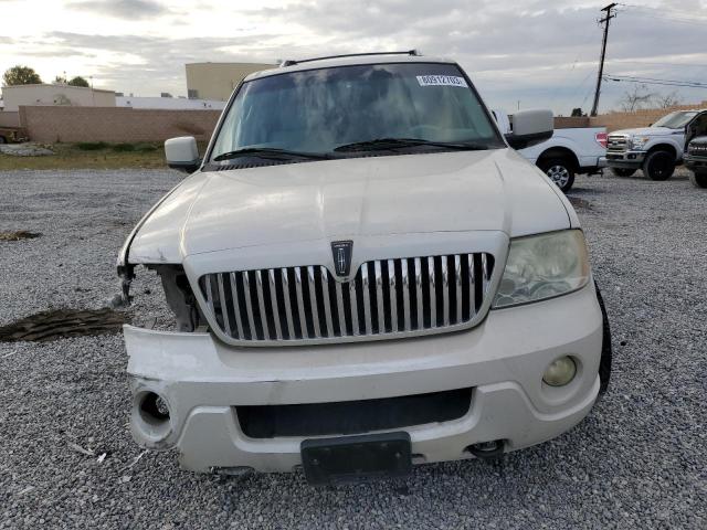 5LMFU28R44LJ36822 - 2004 LINCOLN NAVIGATOR 奶油色 照片 5