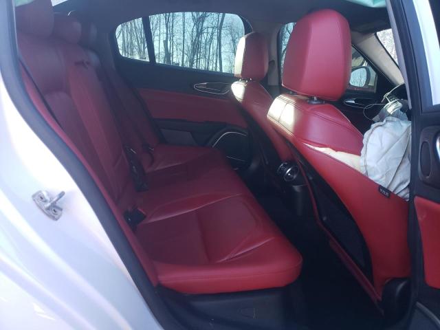 ZARFAEDN0J7593738 - 2018 ALFA ROMEO GIULIA Q4 白色 照片 10