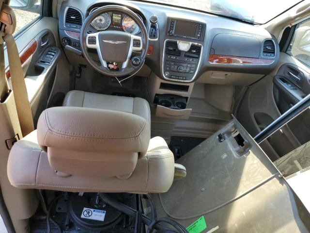 2C4RC1BG3FR545204 - 2015 CHRYSLER TOWN & COU TOURING WHITE photo 8