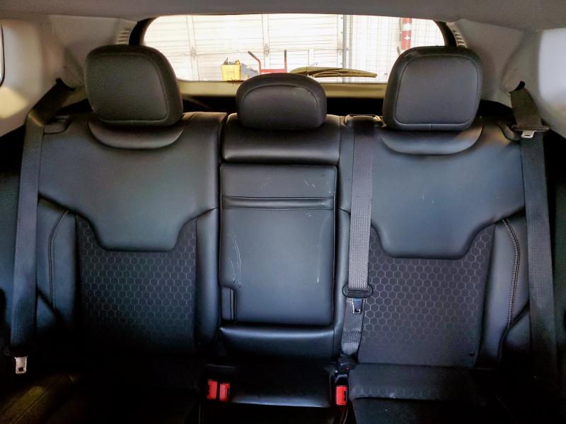 3C4NJCBBXJT240907 - 2018 JEEP COMPASS LATITUDE 白色 照片 10