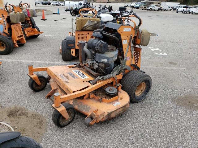 000000000G1100040 - 2011 SCAG MOWER ORANGE photo 2