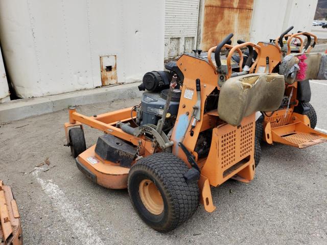 000000000J7701161 - 2017 SCAG MOWER ORANGE photo 3