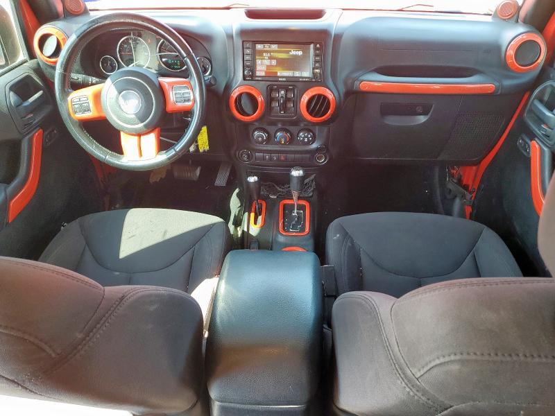 1C4BJWDG9EL156205 - 2014 JEEP WRANGLER U SPORT RED photo 8