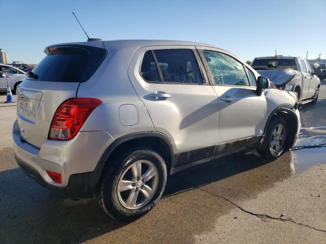 3GNCJNSB6KL187408 - 2019 CHEVROLET TRAX LS SILVER photo 3