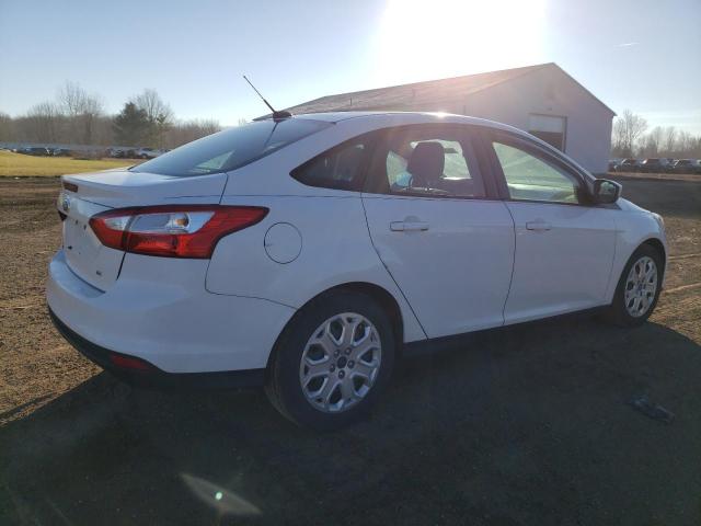 1FAHP3F23CL311634 - 2012 FORD FOCUS SE WHITE photo 3